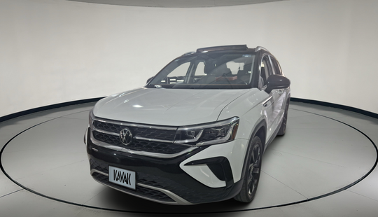 Volkswagen • Taos