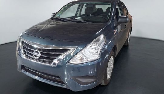 Nissan • Versa