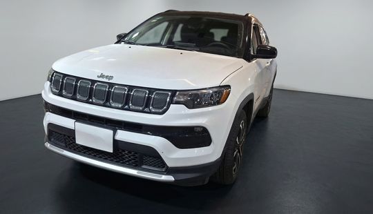 2022 • 34,375 km • Automático