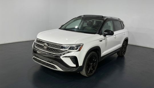 Volkswagen • Taos