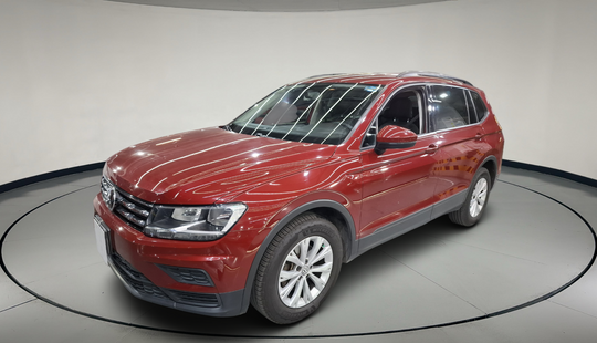 Volkswagen • Tiguan