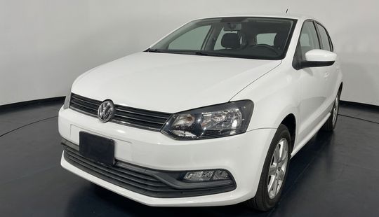 Volkswagen • Polo