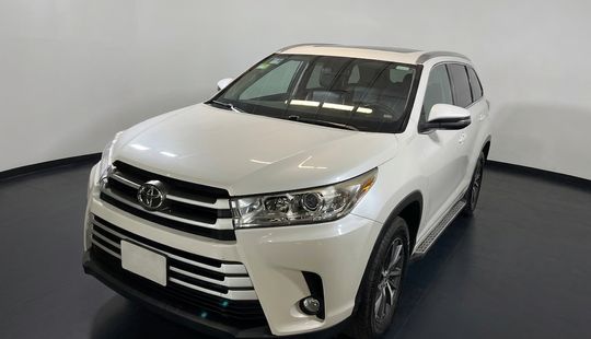 Toyota • Highlander