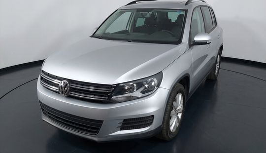 Volkswagen • Tiguan