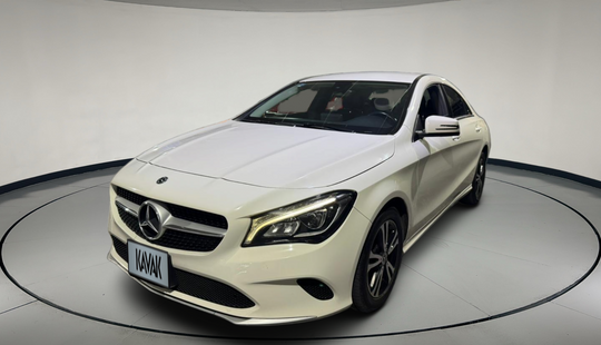 Mercedes Benz • Clase CLA