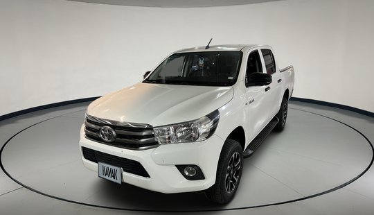 Toyota • Hilux