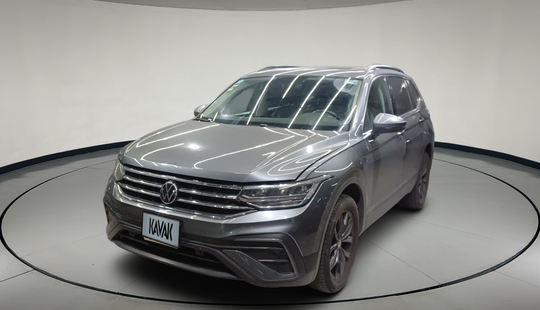 Volkswagen • Tiguan