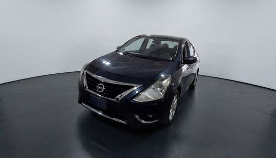 Nissan • Versa