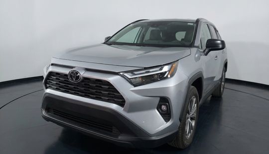 Toyota • RAV4