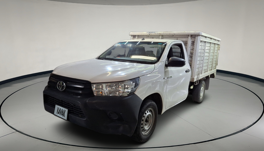 Toyota • Hilux