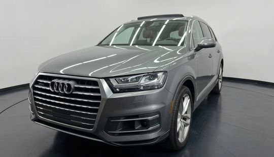 Audi • Q7