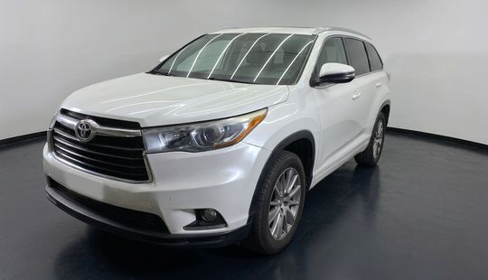 Toyota • Highlander