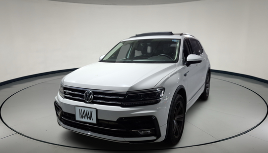 Volkswagen • Tiguan