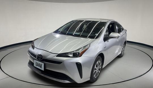 Toyota • Prius