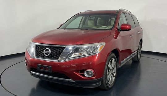 Nissan • Pathfinder