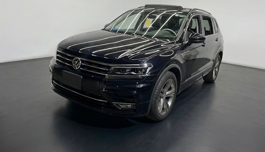 Volkswagen • Tiguan