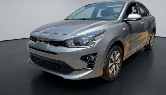 2023 • 59,618 km • Manual