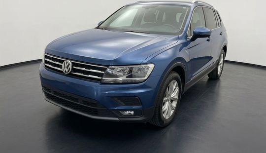 Volkswagen • Tiguan