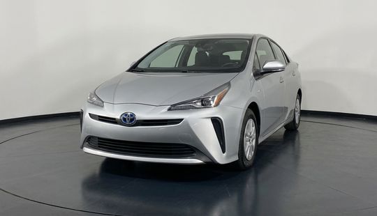 Toyota • Prius