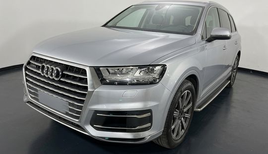 Audi • Q7