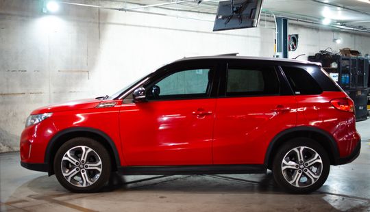 Suzuki • Vitara
