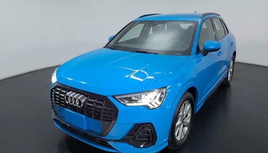 Audi • Q3