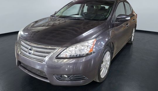 Nissan • Sentra