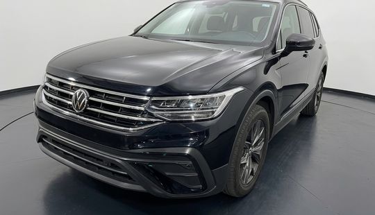 Volkswagen • Tiguan
