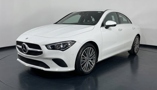 Mercedes Benz • Clase CLA