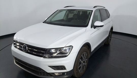 Volkswagen • Tiguan