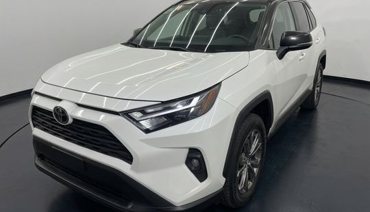 Toyota • RAV4