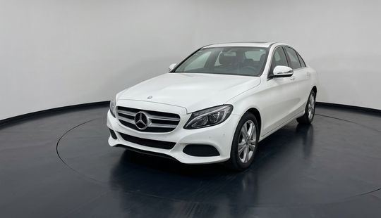Mercedes Benz • Clase C