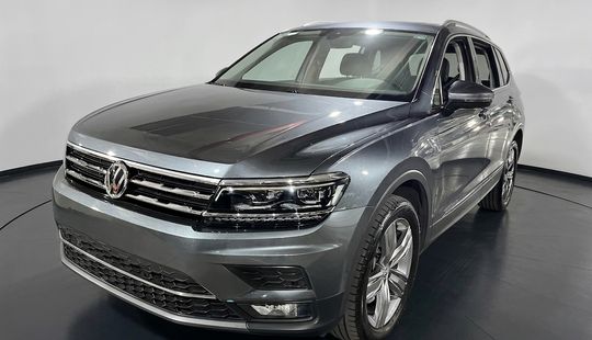 Volkswagen • Tiguan