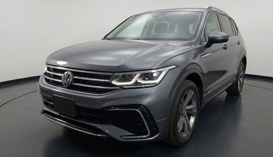Volkswagen • Tiguan