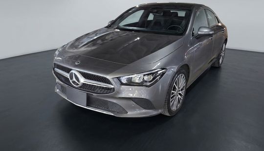 Mercedes Benz • Clase CLA