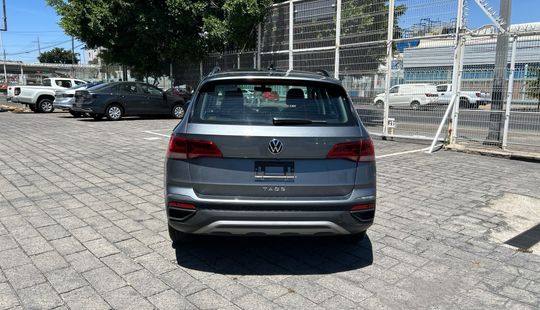Volkswagen • Taos