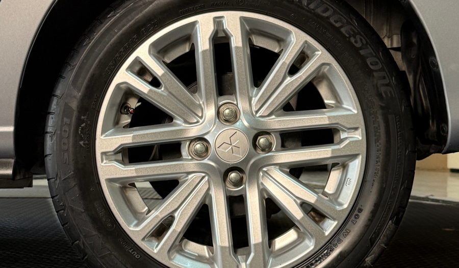 Mitsubishi Mirage 1.2 GLS CVT Sedan 2023