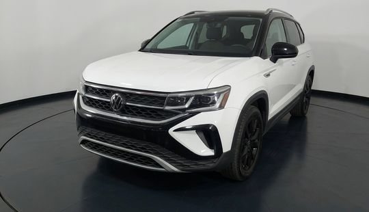 Volkswagen • Taos