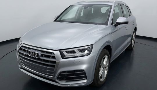 Audi • Q5