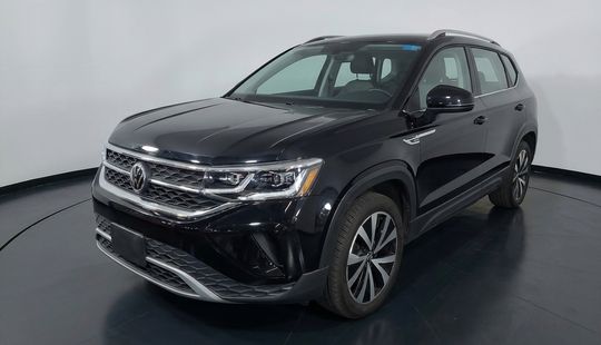 Volkswagen • Taos