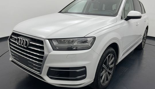 Audi • Q7