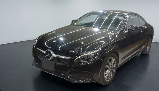 Mercedes Benz • Clase C