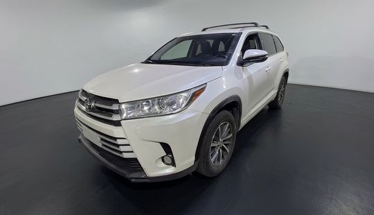 Toyota • Highlander
