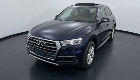 Audi • Q5