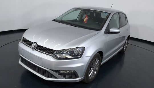 Volkswagen • Polo