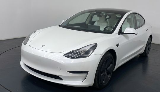 Tesla • Model 3