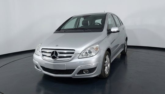 Mercedes Benz • Clase B