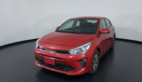2021 • 65,946 km • Manual