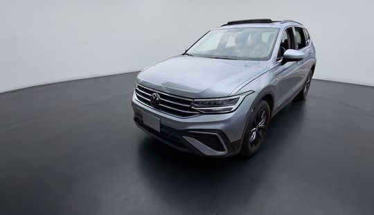 Volkswagen • Tiguan
