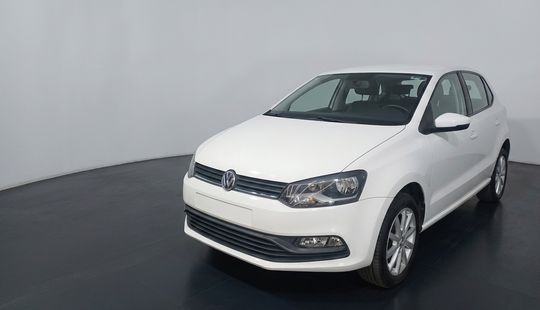 Volkswagen • Polo